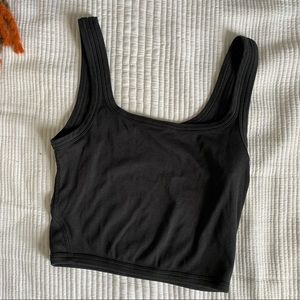 Lululemon cropped tank